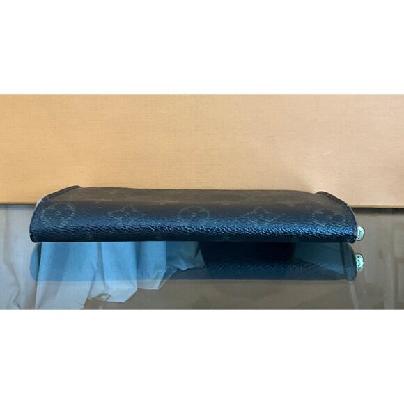 Louis Vuitton Monogram Canvas Wallet With Snap Closure & Zippered Coin Pocket - Picture 2 of 9